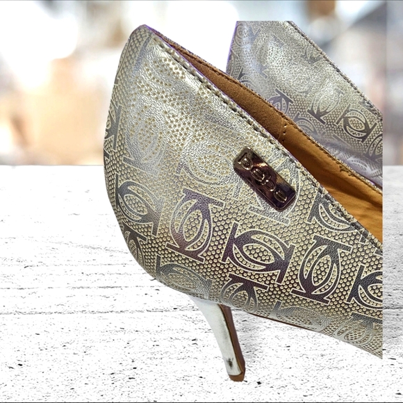 BEBE SAYDEE Women's High Heel Pumps w Logo Print Silver 9 - Picture 7 of 11